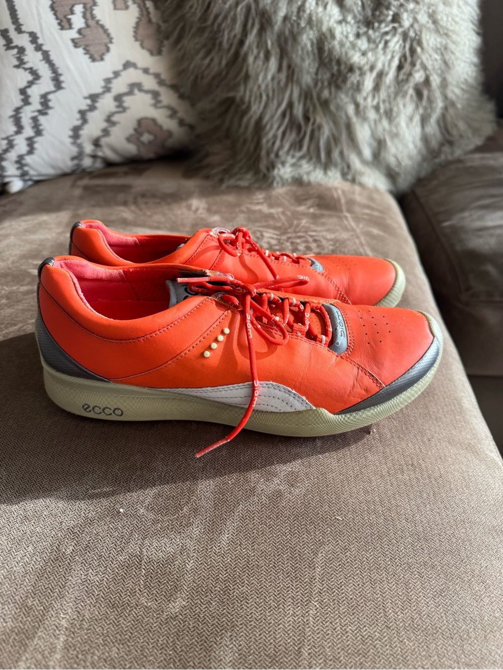 Ecco Orange Leather Low-Top Sneakers with Gray Accents Size 39.